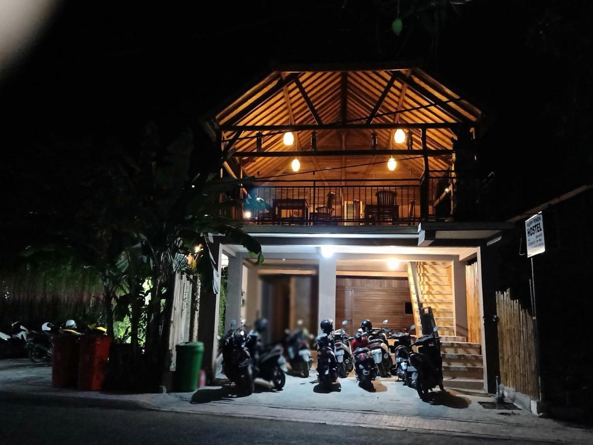 Happy Penida Hostel Toyapakeh Esterno foto